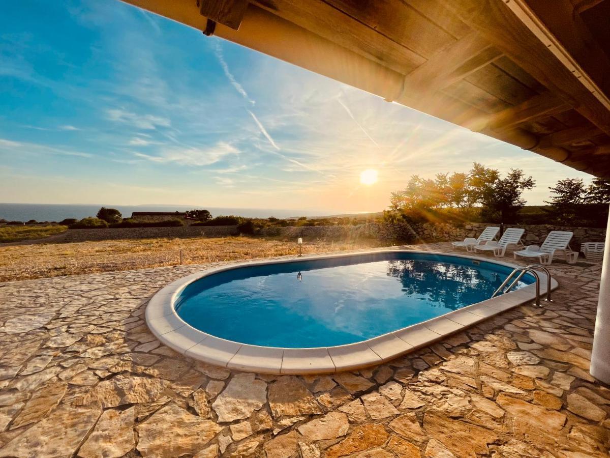Beautiful Secluded Area Near Novalja Vacation House With Pool And Sea View Villa Lara Bagian luar foto